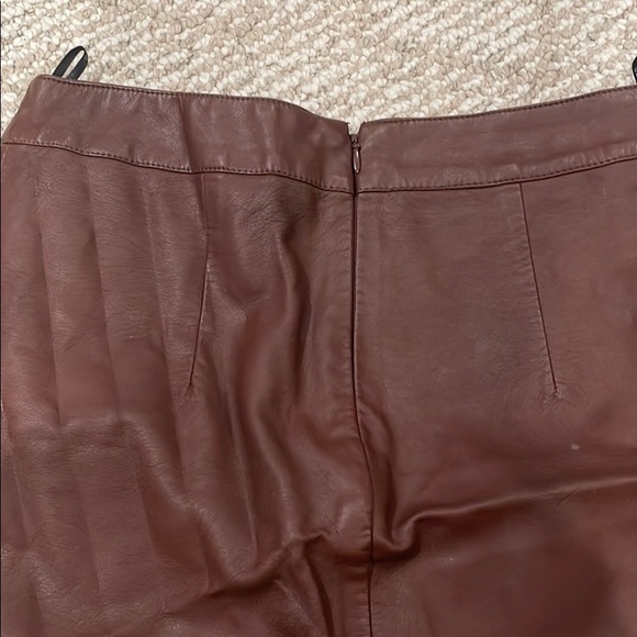 Leather skirt - Picture 2 of 2